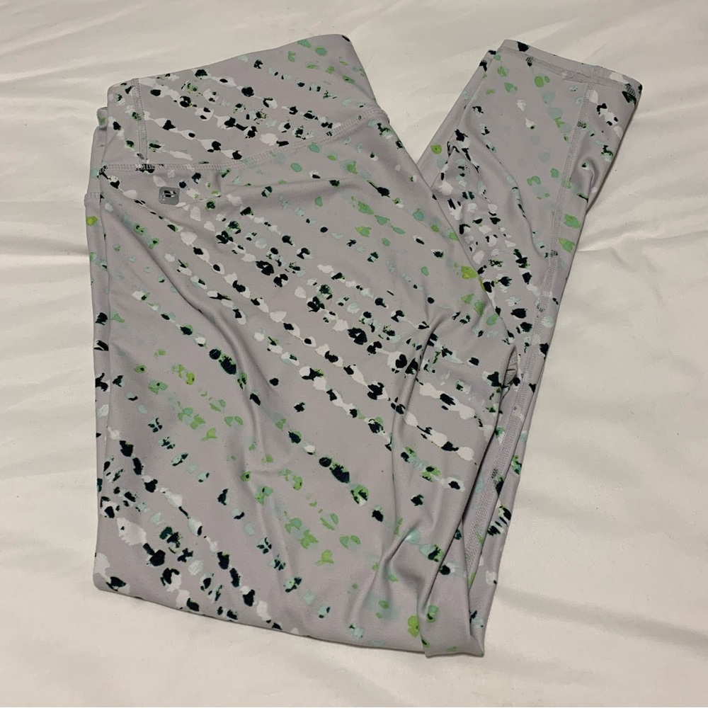 Fabletics 7/8 Length Leggings Size Small